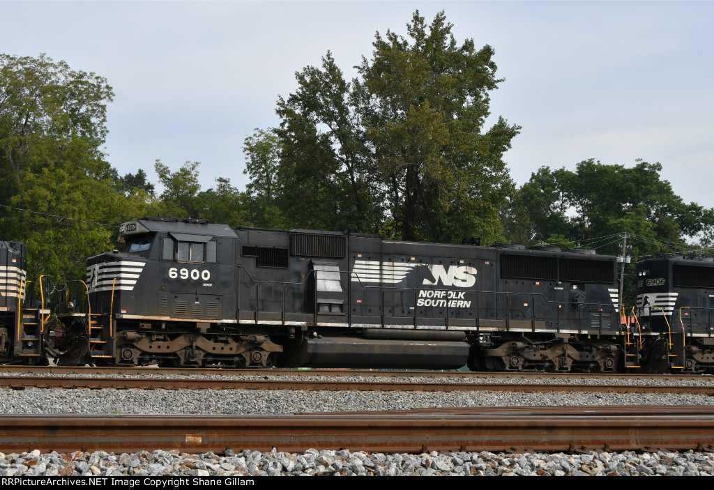 NS 6900 Roster shot.